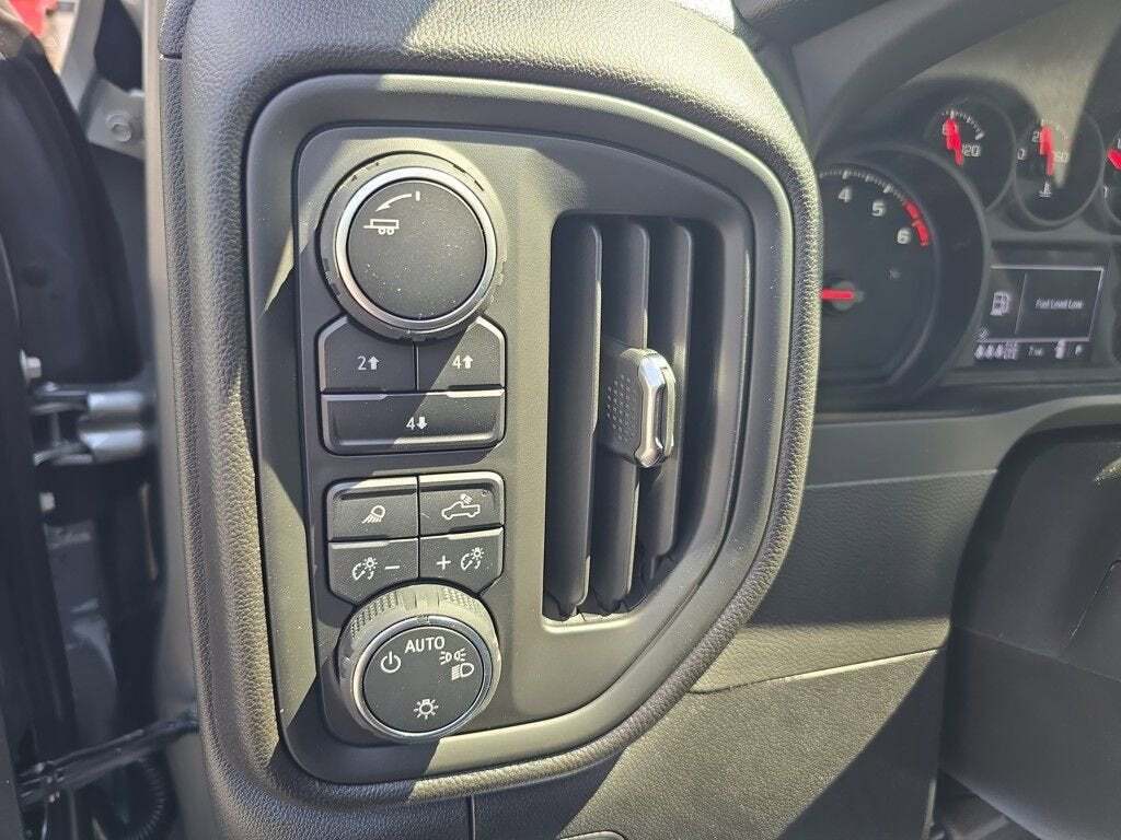 2025 Chevrolet Silverado 2500HD Custom