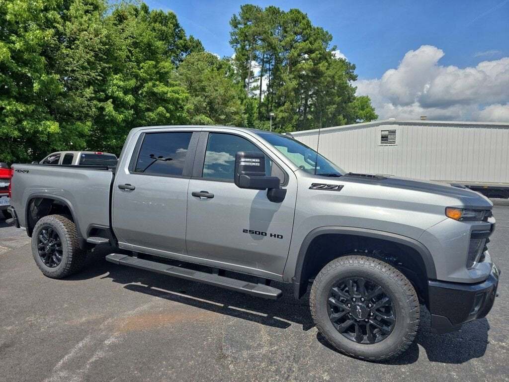 2025 Chevrolet Silverado 2500HD Custom