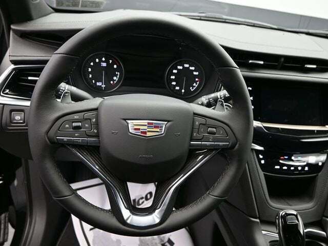 2025 Cadillac XT6 Sport