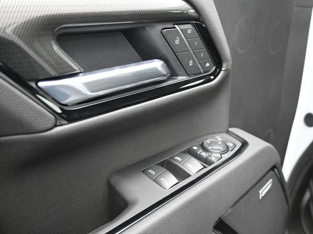 2025 GMC Sierra 2500HD 4WD Crew Cab Standard Bed AT4