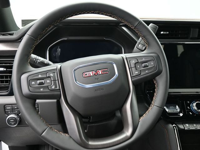 2025 GMC Sierra 2500HD 4WD Crew Cab Standard Bed AT4