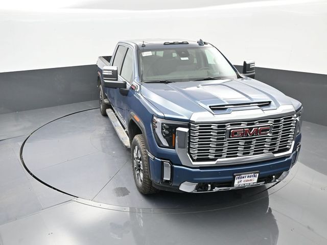 2025 GMC Sierra 2500HD 4WD Crew Cab Standard Bed Denali