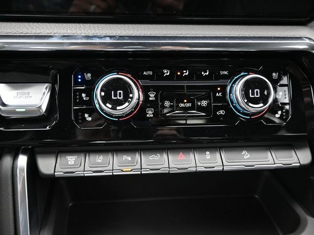 2025 GMC Sierra 2500HD 4WD Crew Cab Standard Bed Denali