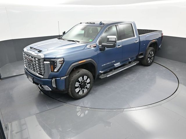 2025 GMC Sierra 2500HD 4WD Crew Cab Standard Bed Denali