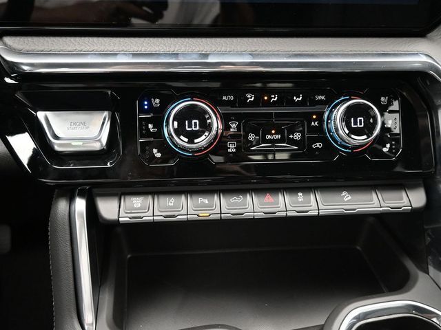 2025 GMC Sierra 2500HD 4WD Crew Cab Standard Bed Denali