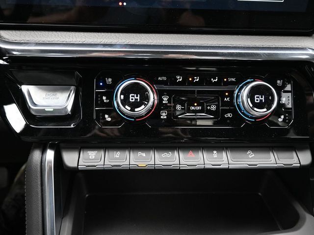 2025 GMC Sierra 2500HD 4WD Crew Cab Standard Bed Denali