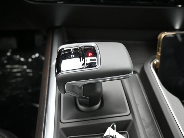 2025 GMC Sierra 1500 4WD Crew Cab Short Box SLT