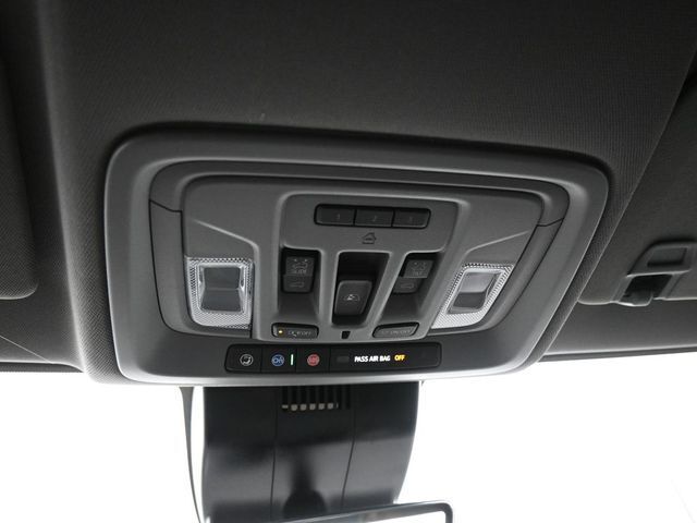 2025 GMC Sierra 2500HD 4WD Crew Cab Standard Bed Denali