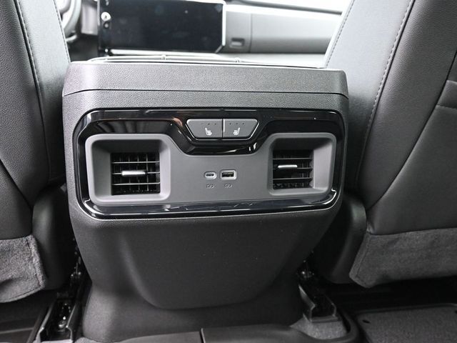 2025 GMC Sierra 2500HD 4WD Crew Cab Standard Bed AT4