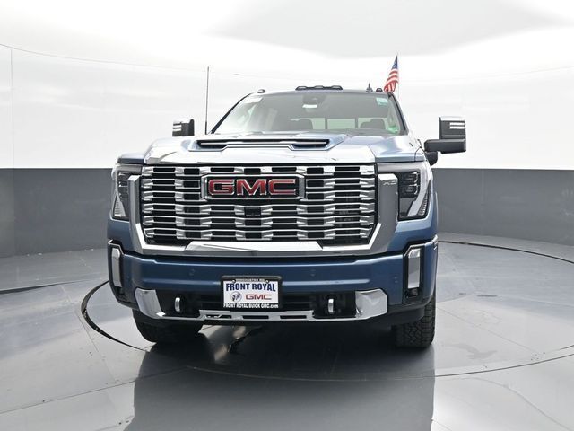 2025 GMC Sierra 2500HD 4WD Crew Cab Standard Bed Denali