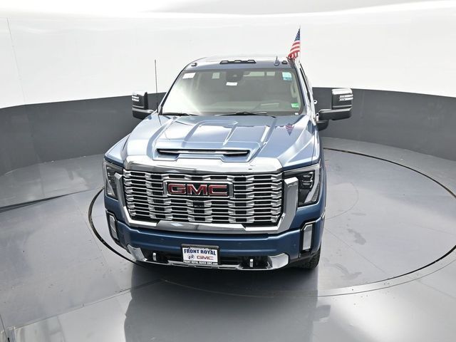 2025 GMC Sierra 2500HD 4WD Crew Cab Standard Bed Denali