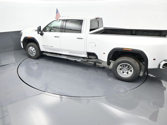 2025 GMC Sierra 3500HD 4WD Crew Cab Long Bed Denali