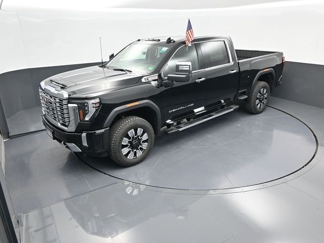 2025 GMC Sierra 2500HD 4WD Crew Cab Standard Bed Denali