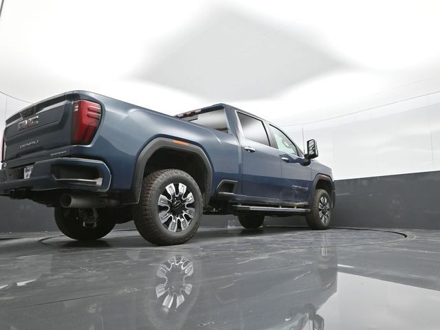 2025 GMC Sierra 2500HD 4WD Crew Cab Standard Bed Denali