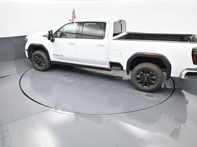 2025 GMC Sierra 2500HD 4WD Crew Cab Standard Bed AT4