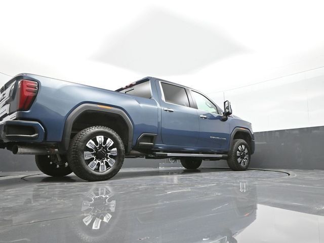 2025 GMC Sierra 2500HD 4WD Crew Cab Standard Bed Denali