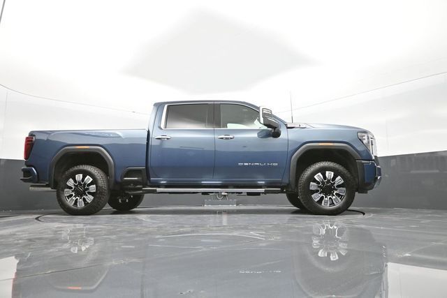 2025 GMC Sierra 2500HD 4WD Crew Cab Standard Bed Denali