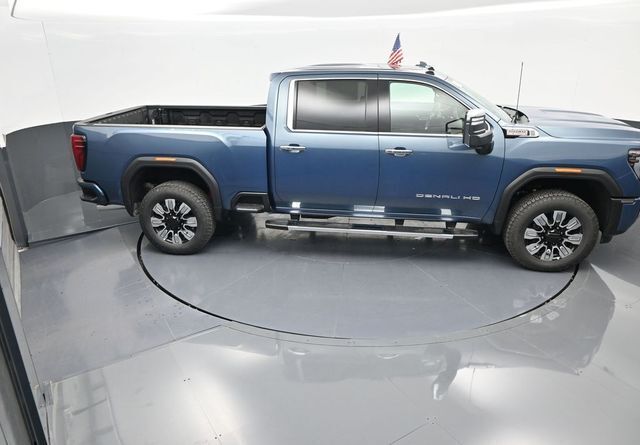 2025 GMC Sierra 2500HD 4WD Crew Cab Standard Bed Denali