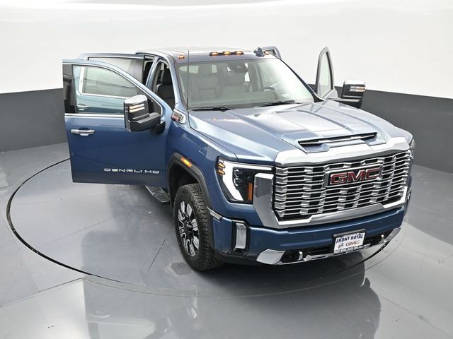 2025 GMC Sierra 2500HD 4WD Crew Cab Standard Bed Denali