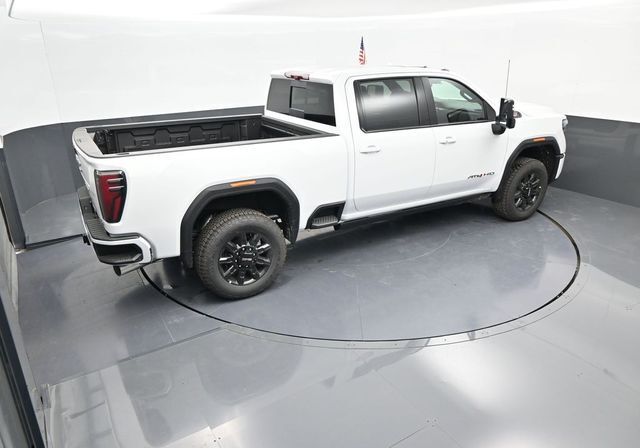 2025 GMC Sierra 2500HD 4WD Crew Cab Standard Bed AT4