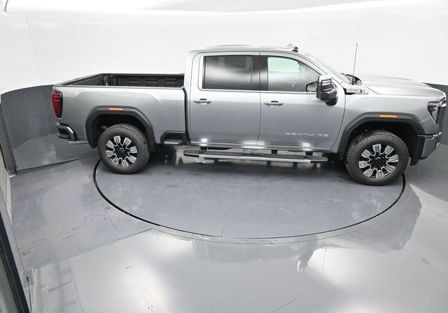 2025 GMC Sierra 2500HD 4WD Crew Cab Standard Bed Denali