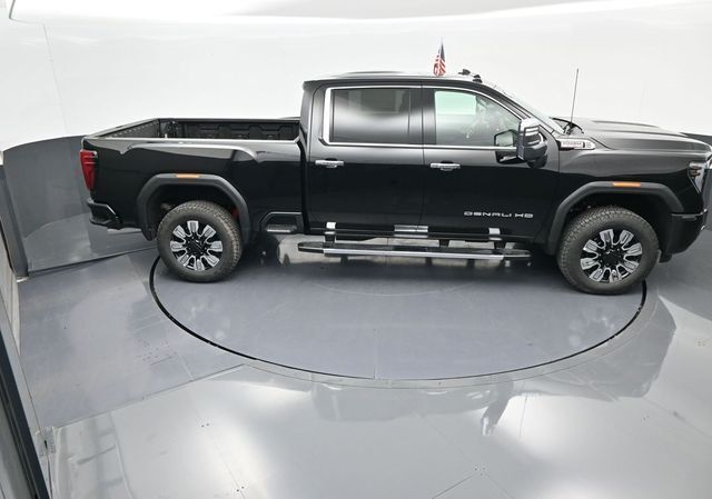 2025 GMC Sierra 2500HD 4WD Crew Cab Standard Bed Denali