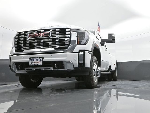 2025 GMC Sierra 3500HD 4WD Crew Cab Long Bed Denali