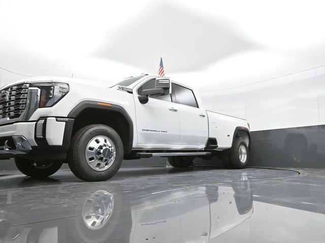 2025 GMC Sierra 3500HD 4WD Crew Cab Long Bed Denali