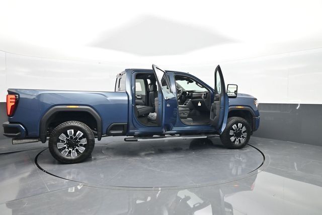 2025 GMC Sierra 2500HD 4WD Crew Cab Standard Bed Denali