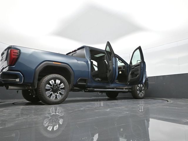 2025 GMC Sierra 2500HD 4WD Crew Cab Standard Bed Denali