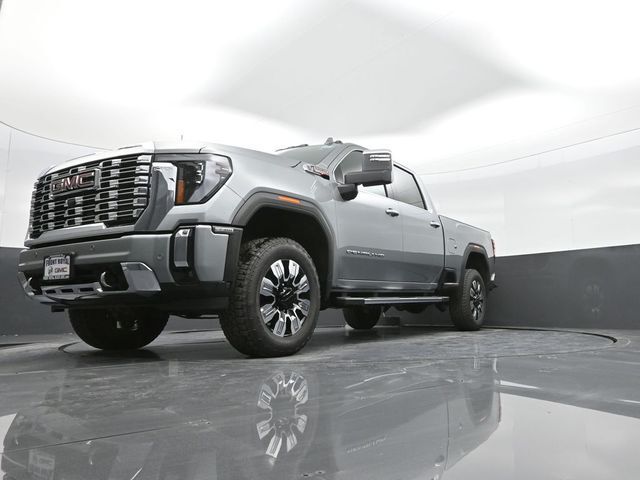 2025 GMC Sierra 2500HD 4WD Crew Cab Standard Bed Denali