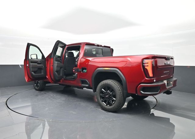 2025 GMC Sierra 2500HD 4WD Crew Cab Standard Bed AT4