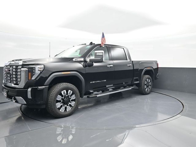 2025 GMC Sierra 2500HD 4WD Crew Cab Standard Bed Denali
