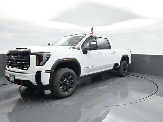 2025 GMC Sierra 2500HD 4WD Crew Cab Standard Bed AT4