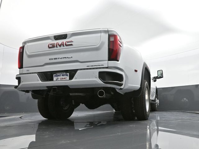 2025 GMC Sierra 3500HD 4WD Crew Cab Long Bed Denali