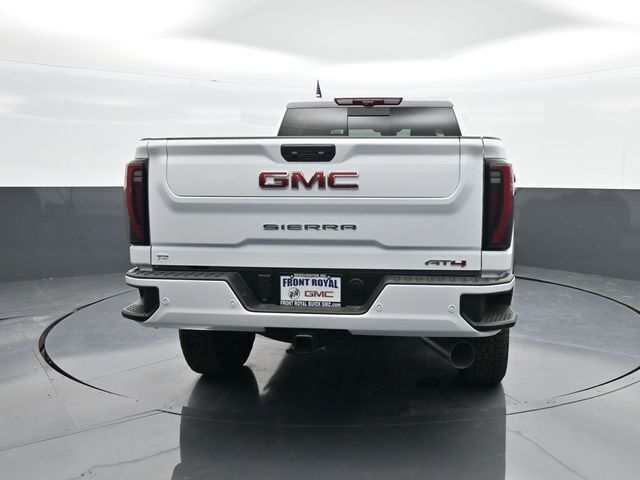 2025 GMC Sierra 2500HD 4WD Crew Cab Standard Bed AT4