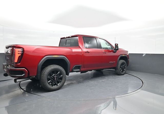 2025 GMC Sierra 2500HD 4WD Crew Cab Standard Bed AT4