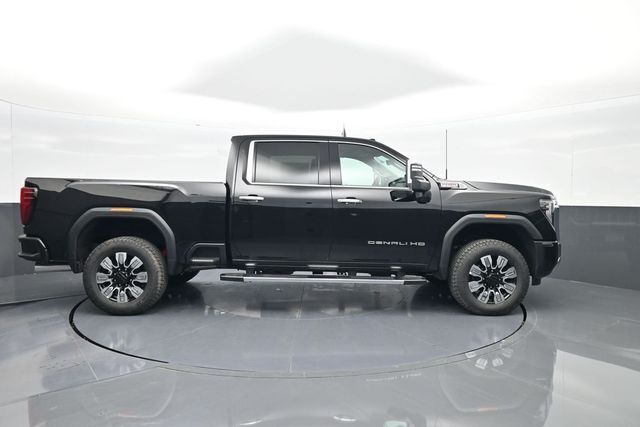 2025 GMC Sierra 2500HD 4WD Crew Cab Standard Bed Denali