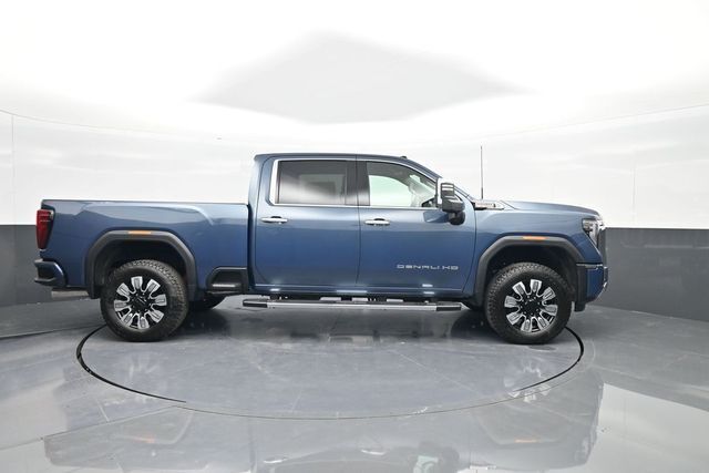 2025 GMC Sierra 2500HD 4WD Crew Cab Standard Bed Denali