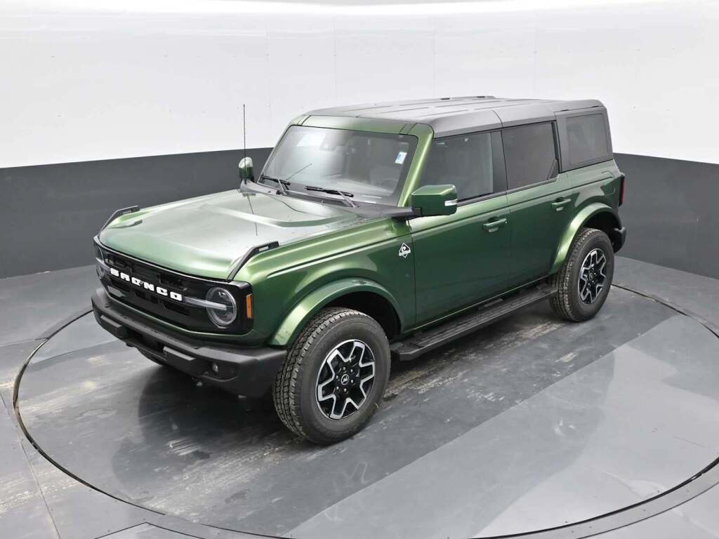 2024 Ford Bronco Outer Banks