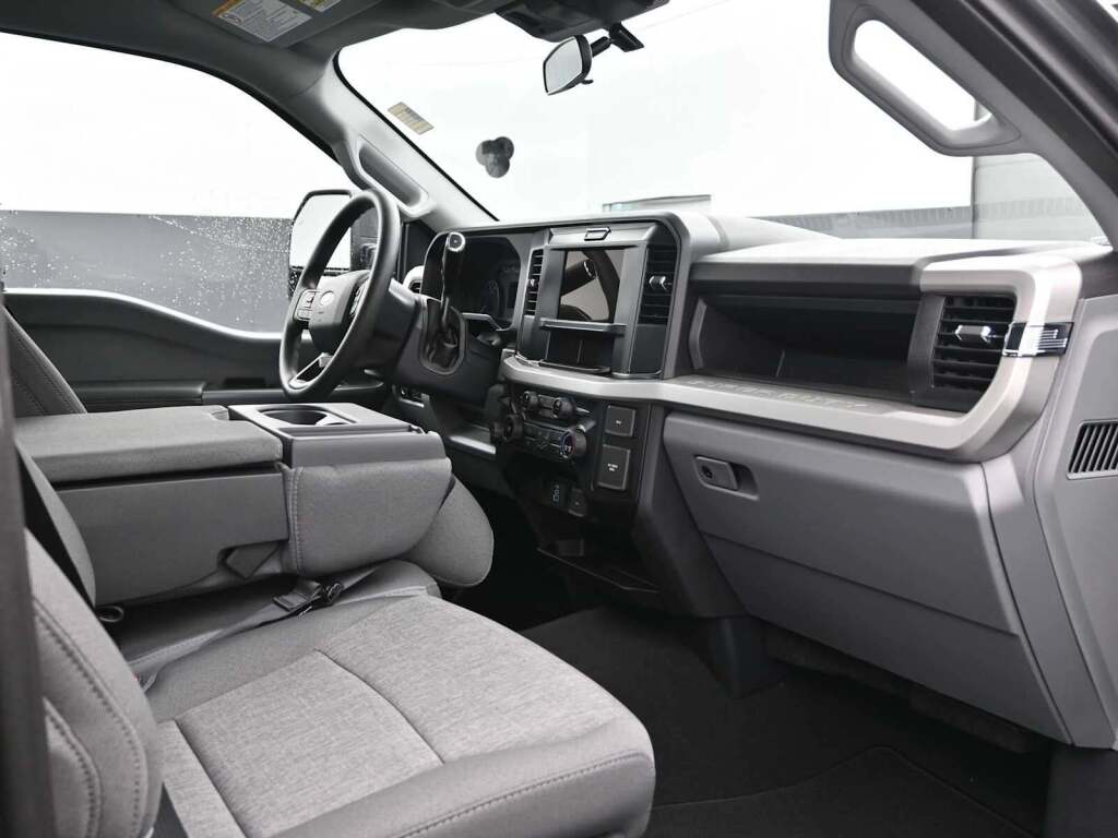 2025 Ford F-250 Super Duty XL