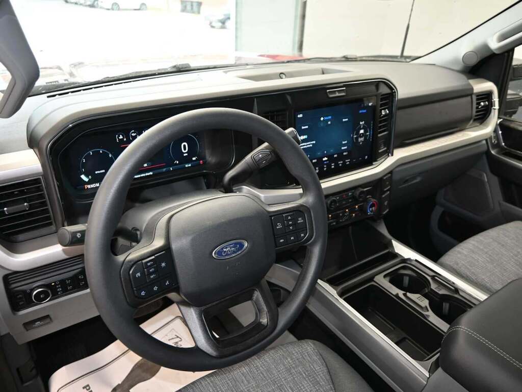 2025 Ford F-250 XLT