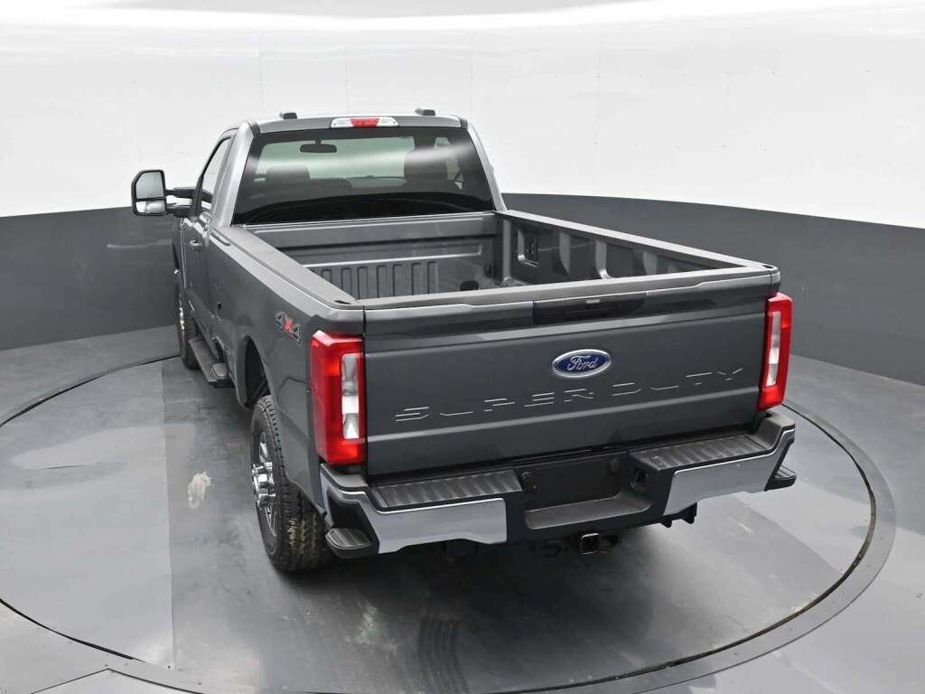 2025 Ford F-350 Super Duty XL