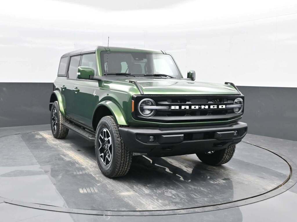 2024 Ford Bronco Outer Banks