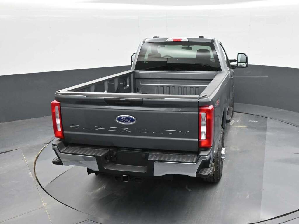2025 Ford F-350 Super Duty XL