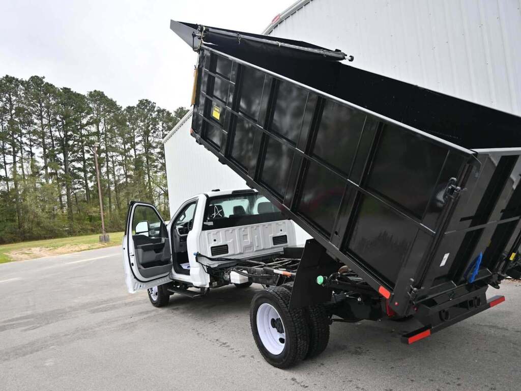 2023 Ford F-550 Super Duty 