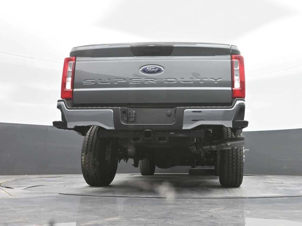 2025 Ford F-350 Super Duty XL