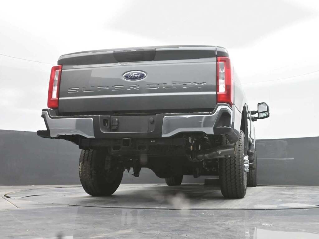 2025 Ford F-350 Super Duty XL