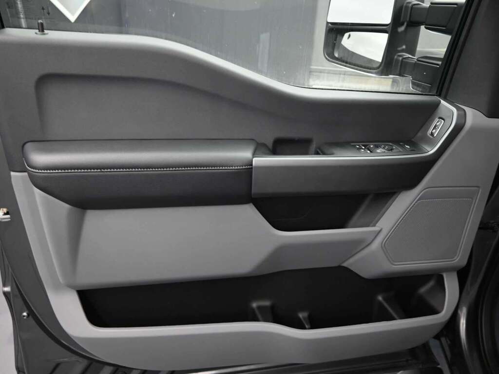 2025 Ford F-350 Super Duty XL