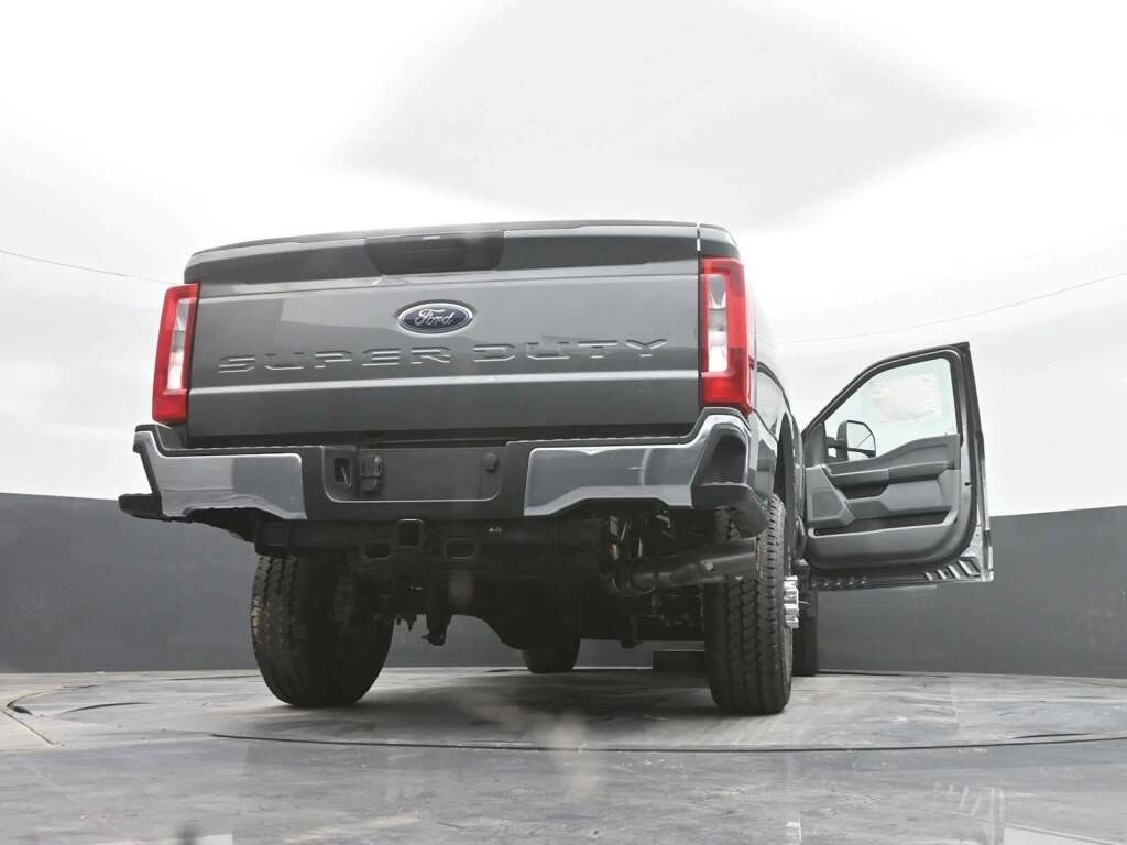 2025 Ford F-350 Super Duty XL